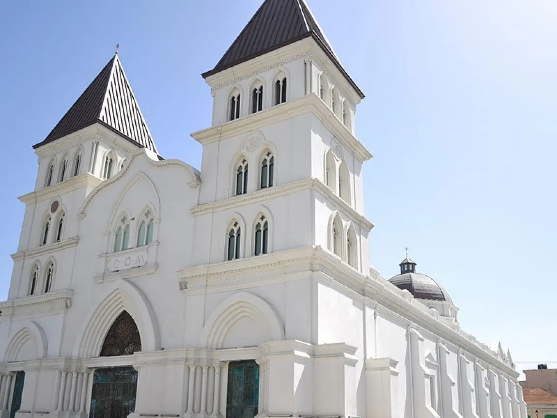 Iglesia Católica aboga por relación armónica entre Educación-ADP