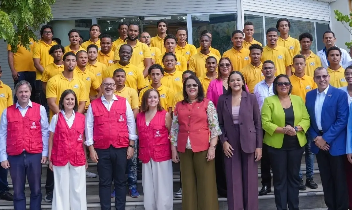 Agencia española destaca impacto de la formación técnico profesionl