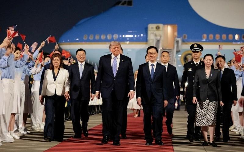Donald Trump llega a Pekín para su segunda visita a China desde 2017
