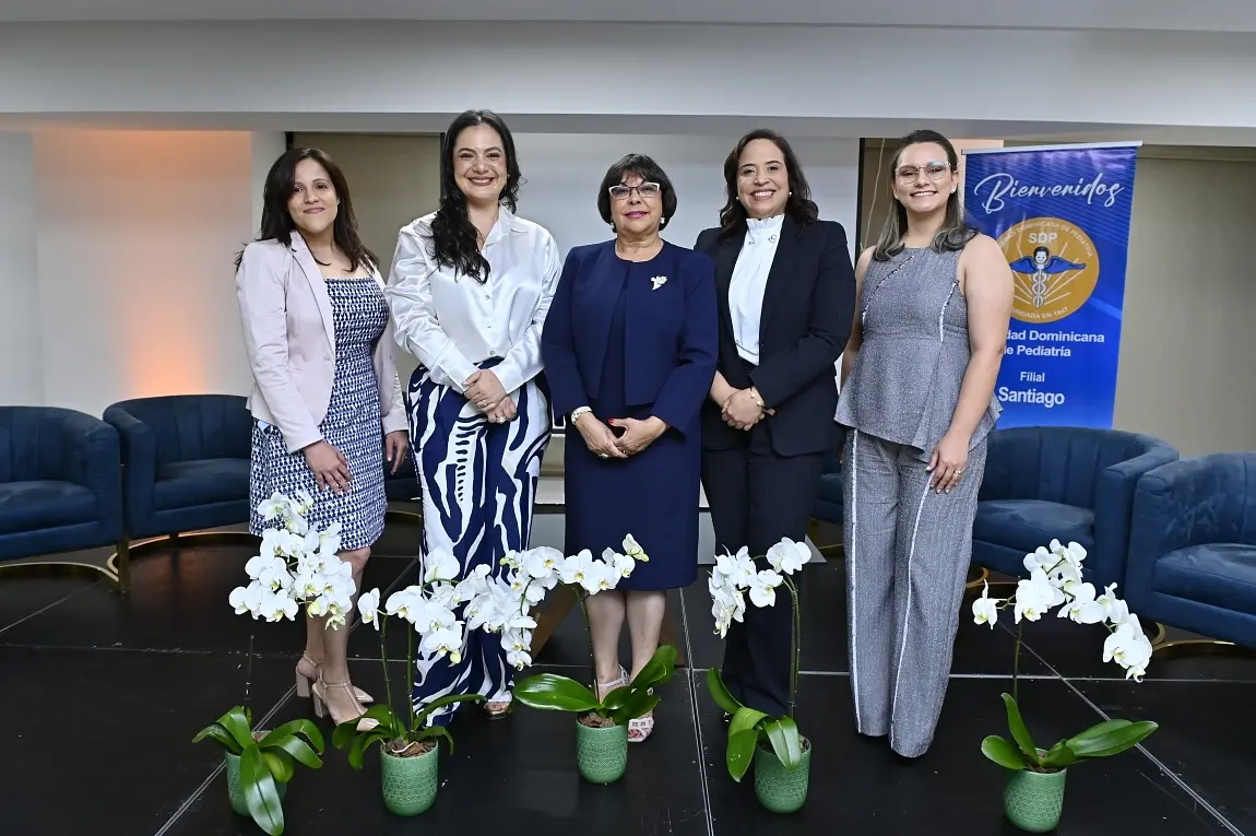 Sociedad de Pediatría y Unidad de Psicología abordan acoso escolar