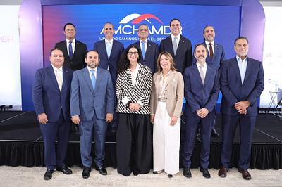 Líderes de Inicia plantean convertir la educación en prioridad nacional