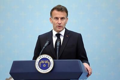 Macron lamenta "escalada en declaraciones" de Irán y EEUU y ve "prioridad" en abrir Ormuz