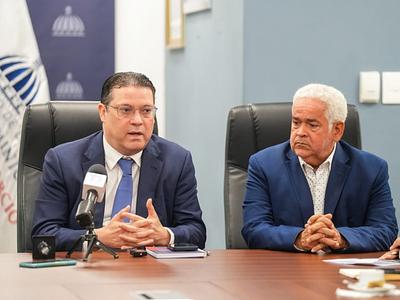 Industria y Comercio inicia diálogo con detallistas de combustibles