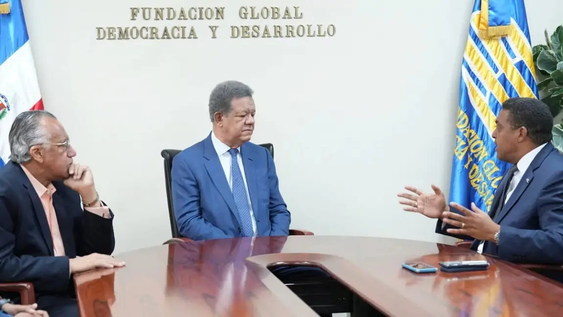 Leonel Fernández exhorta población apoyar SD 2026