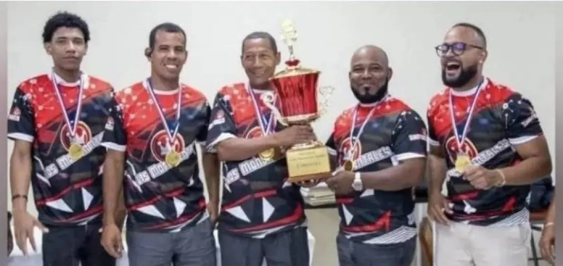 Los Monumentales campeones Torneo Nacional de Damas
