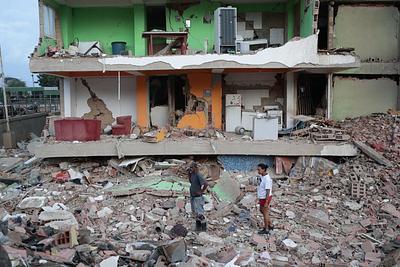 Terremoto enluta a Venezuela con 1,719 fallecidos