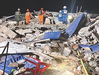 Entre grietas y réplicas, damnificados en Quibdó intentan seguir adelante tras terremoto