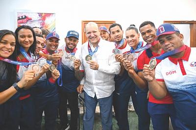 Alcalde Ulises Rodríguez entregará incentivos a los medallistas de Santiago