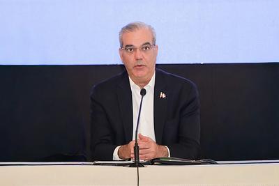 Abinader dispone usar fondos recuperados de corrupción en obras deportivas