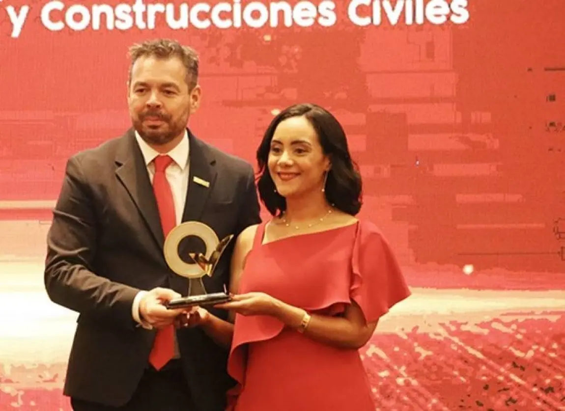 Mapfre es distinguida con el “Escudo de Confianza” por su trayectoria en el sector de servicios