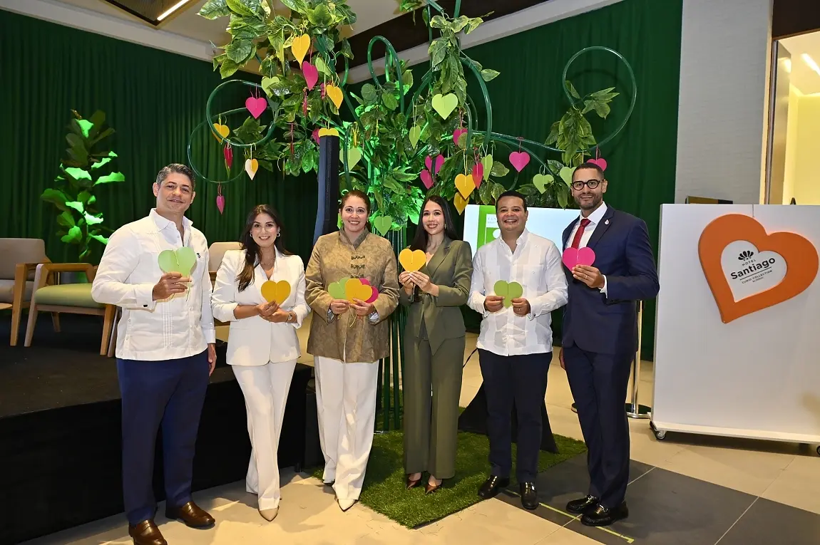 Ágora Santiago Center presenta por primera vez en el Cibao el Árbol de la Esperanza