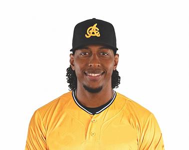 Aguilas Cibaeñas firman al lanzador Kevin Valdez