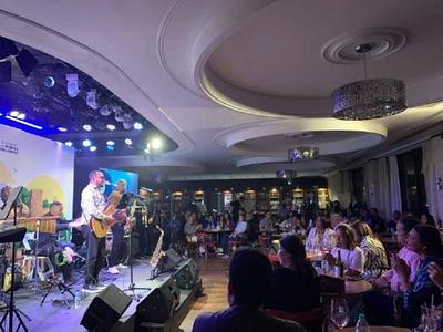 Samuel González se presenta con éxito Feria Internacional del Libro