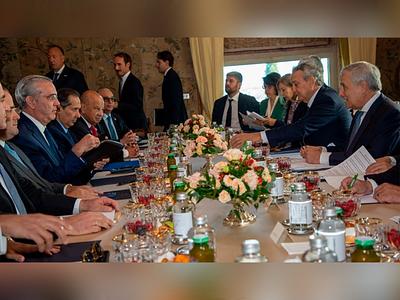 Abinader invita empresarios italianos a invertir en RD