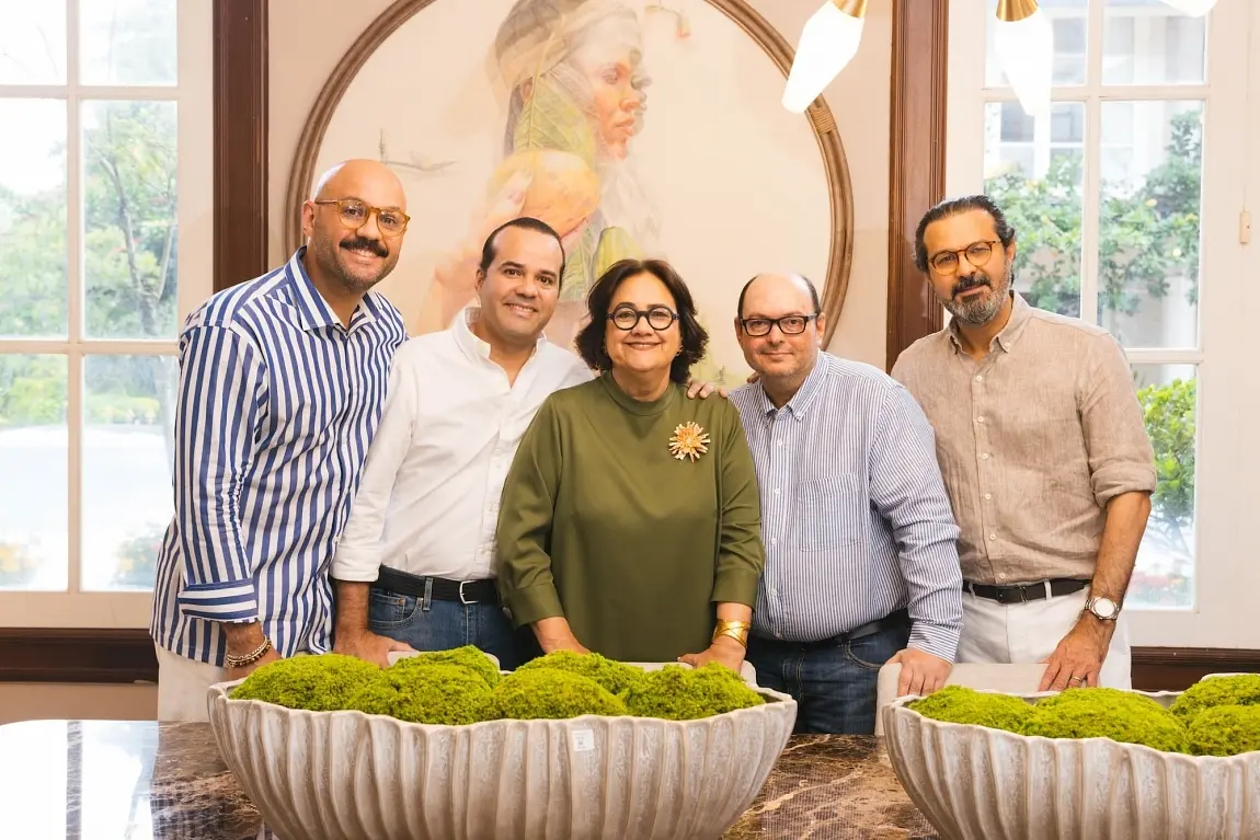 Charo presenta colección Primavera–Madres 2026