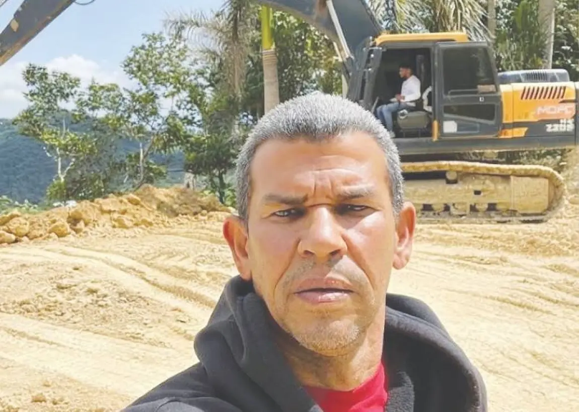 Dirigente comunitario valora trabajos ampliación play en Villa Trina