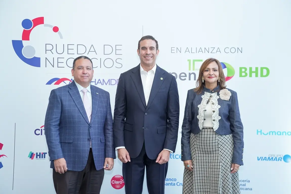 Una tarde de negocios que cerró entre copas y conexiones