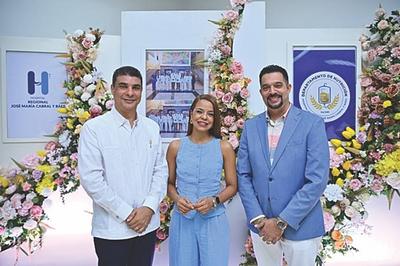 Hospital Cabral y Báez celebra graduación ­