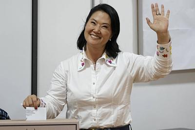 Keiko Fujimori  amplía ventaja  frente a Sánchez  en Perú